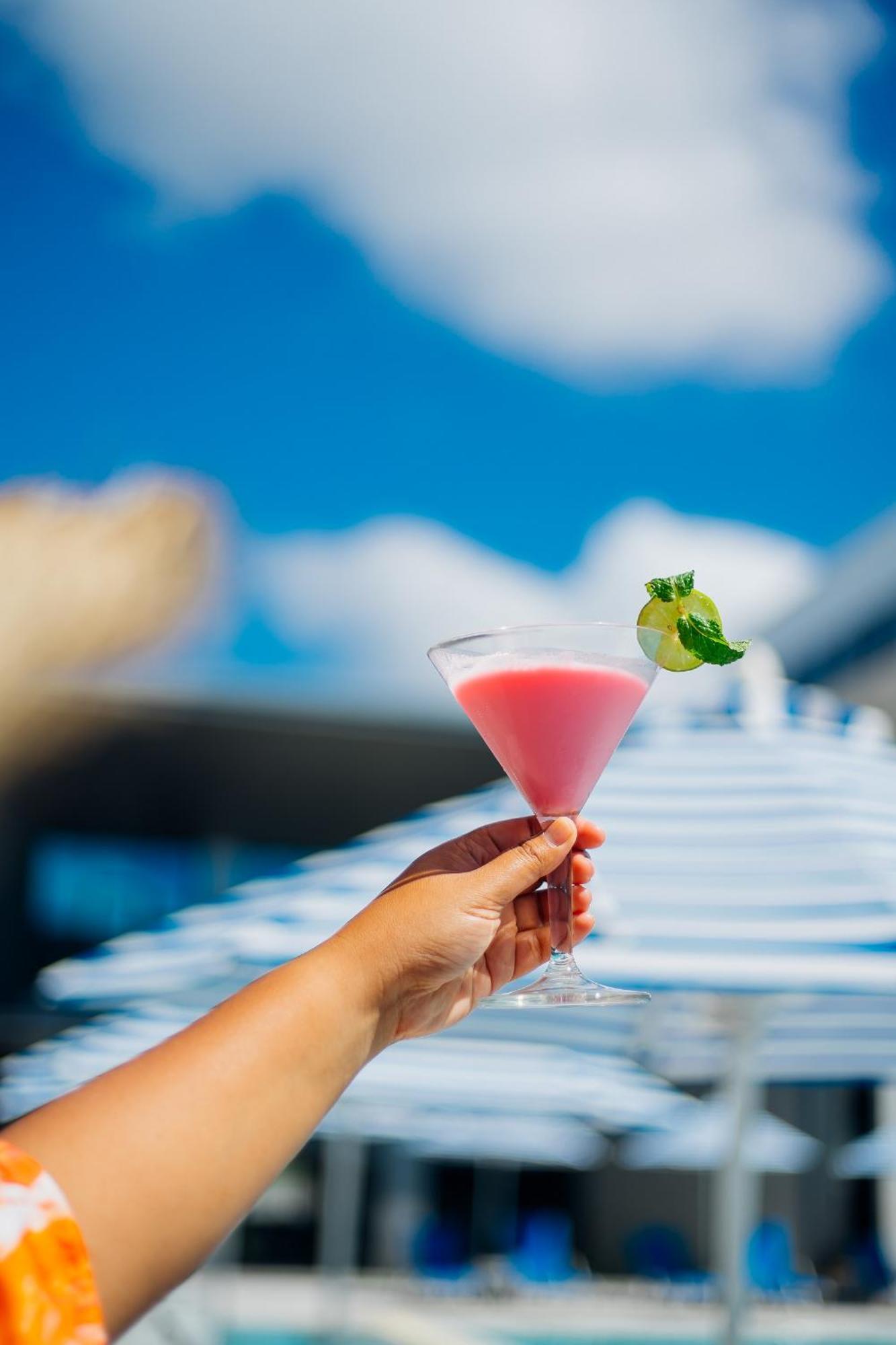 Seabed Grand Hotel Phuket - Sha Extra Plus Ngoại thất bức ảnh A cosmopolitan