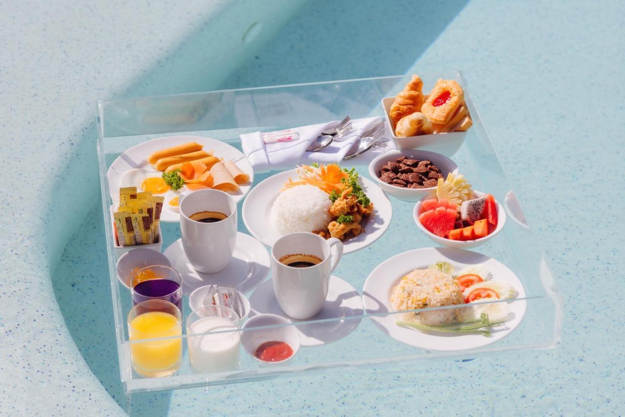Seabed Grand Hotel Phuket - Sha Extra Plus Ngoại thất bức ảnh A typical inflight meal