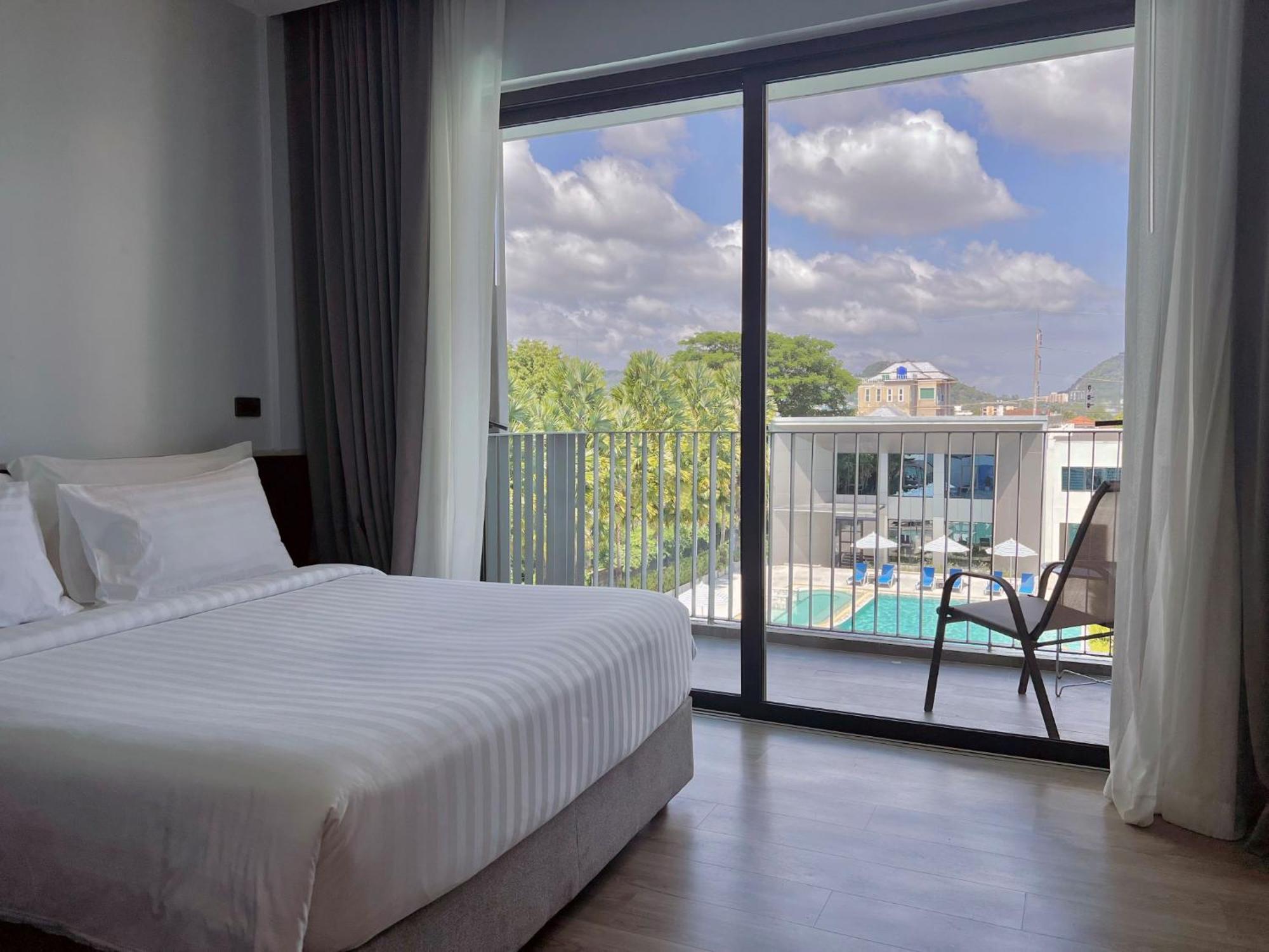 Seabed Grand Hotel Phuket - Sha Extra Plus Ngoại thất bức ảnh Deluxe Pool View