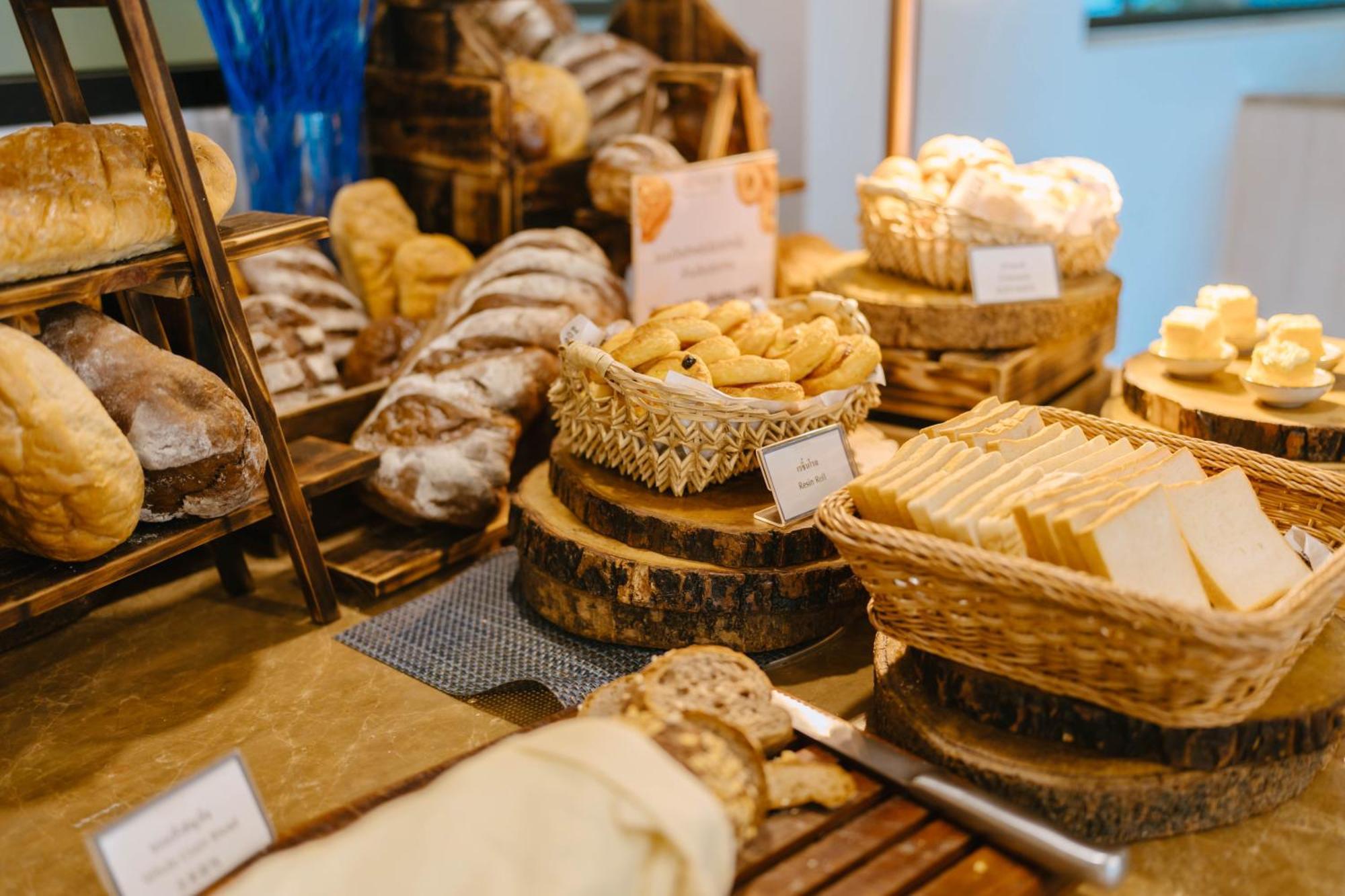 Seabed Grand Hotel Phuket - Sha Extra Plus Ngoại thất bức ảnh Cheese at a cheese shop